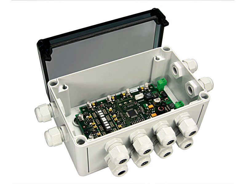 Multiplexor electrónico con 8 salidas para antenas RFID externas